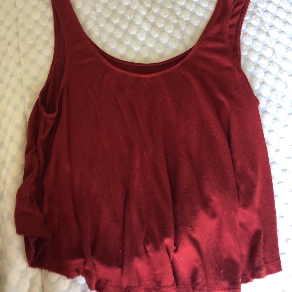 red cropped tank